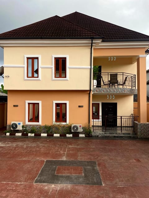 Property building, View (from property/room), Balcony/Terrace