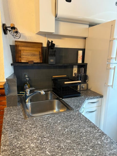 Appartement Spacieux Vue Montagne- Parking gratuit- Proche ÎLE ROUSSE Apartment in Belgodère