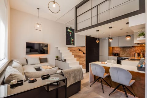 TV and multimedia, Kitchen or kitchenette, Living room, Seating area, Dining area, Bedroom