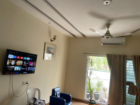 TV and multimedia, air conditioner