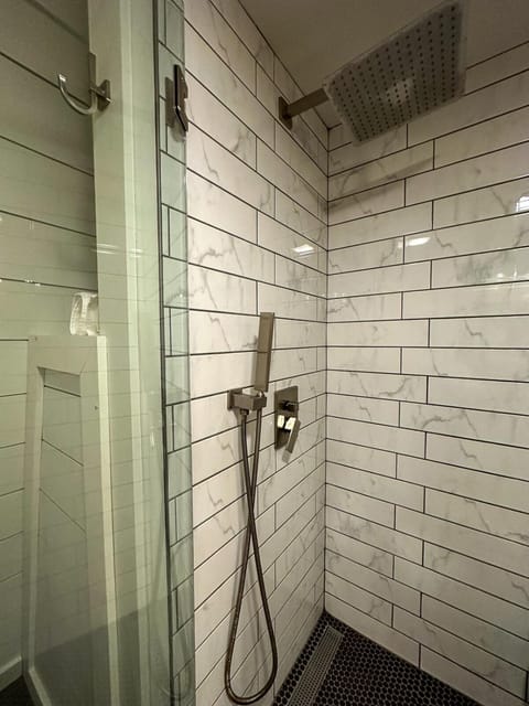 Entire cabin on Lake Sequoyah Cabin in Highlands