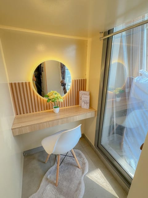 Modern Private Hostel Room near Business Bay Downtown Vacation rental in Dubai