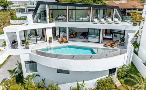 Property building, Patio, Day, Natural landscape, Bird's eye view, View (from property/room), Balcony/Terrace, Pool view, Swimming pool, sunbed