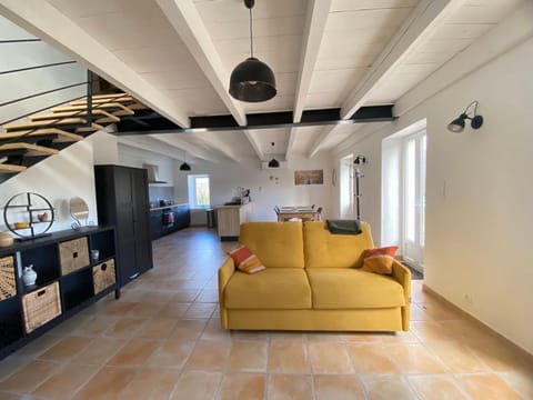 Les Tilleuls Apartment in Bonnieux