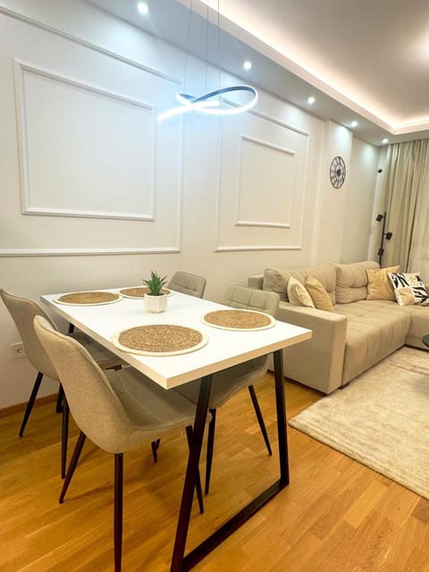 Premier In -FREE GARAGE- Apartment in Novi Sad