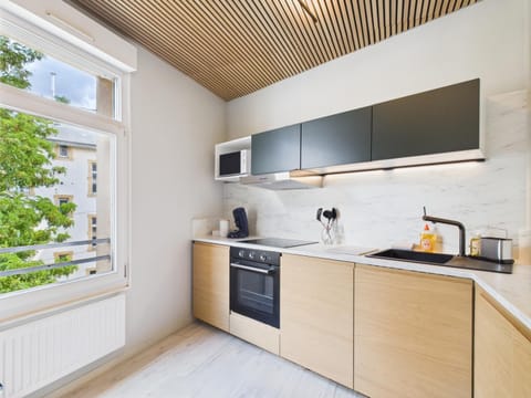 Coffee/tea facilities, dishwasher, kitchen