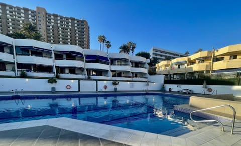 Pool view, Swimming pool, sunbed