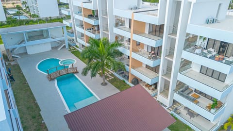 Property building, Swimming pool