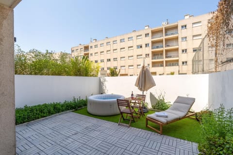 Patio, Balcony/Terrace, sunbed