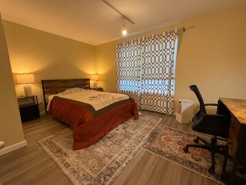 Private Room "Apple" by UW Vacation rental in University District