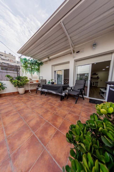 Patio, Day, Balcony/Terrace