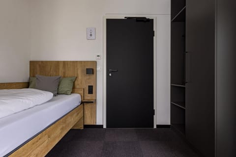 Bed, Photo of the whole room, Bedroom, wardrobe