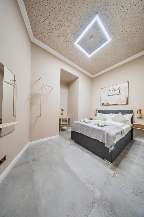 Bed, Photo of the whole room, Bedroom, towels, wardrobe