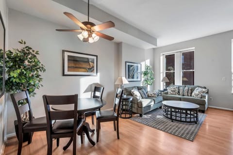 715a - Settle into Soulard 4 beds 2 full baths House in Saint Louis