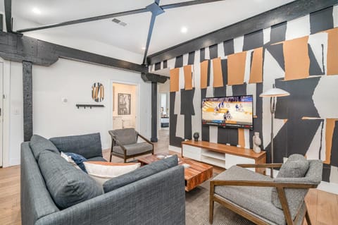 The Saddlery-Playlist-2 Units-Walk to Broadway House in East Nashville