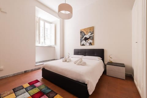 Bed, Living room, Photo of the whole room, Seating area, Bedroom