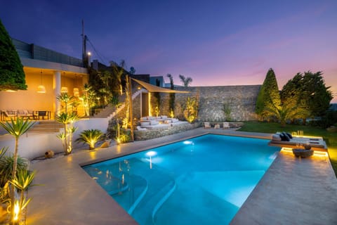 Night, Pool view, Swimming pool, sunbed