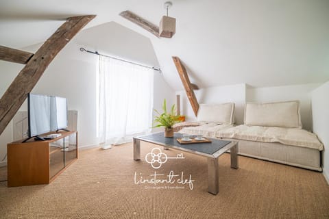 Property building, TV and multimedia, Living room