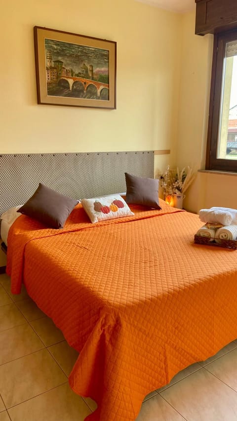 EJ Station Corner Apartment in Verona