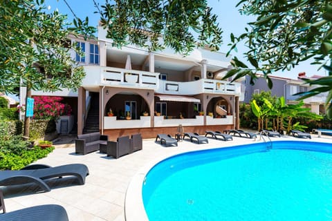 Dorothealy Apartments with Garden and Pool Apartment in Novalja