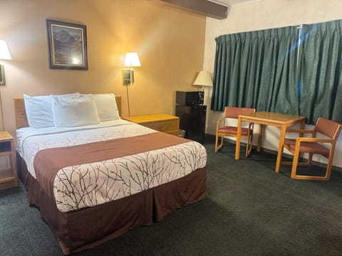 Bed, Seating area, Bedroom