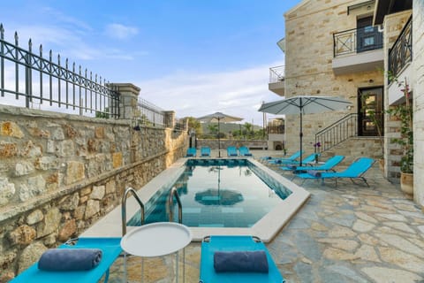 Property building, Patio, Day, View (from property/room), Balcony/Terrace, Pool view, Swimming pool, Swimming pool, sunbed