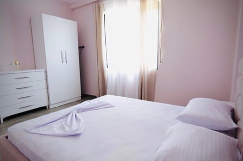 Bed, Bedroom, wardrobe