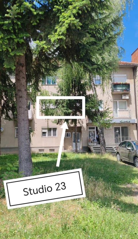 Property building, Location