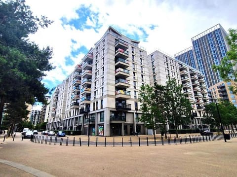 Property building, Neighbourhood, Street view, Location