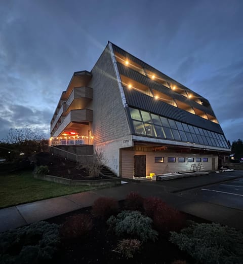 Hotel 19 Hotel in Port Hardy