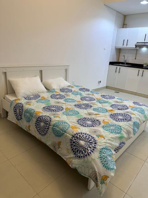 اقضي اجمل العطلات في شقتك في دبي Apartment in Al Sharjah