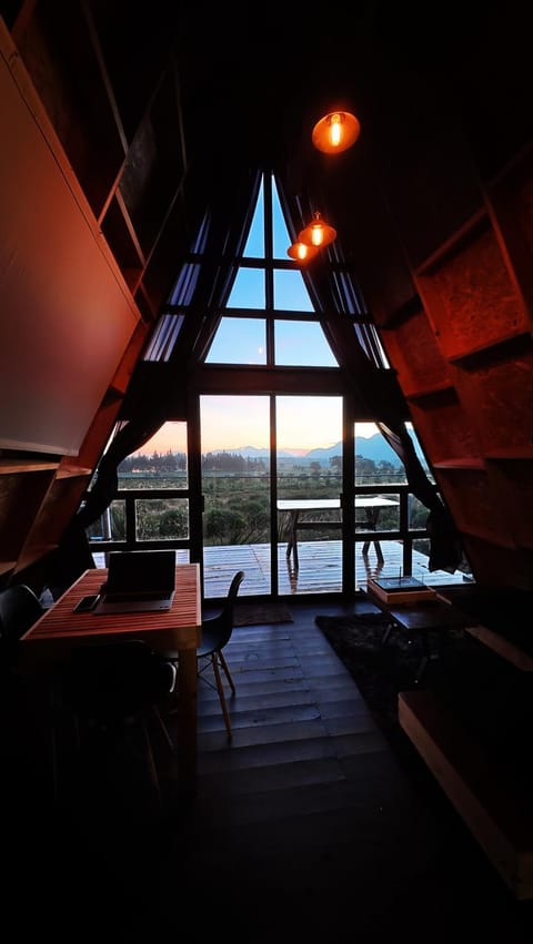 Living room, Dining area, Mountain view
