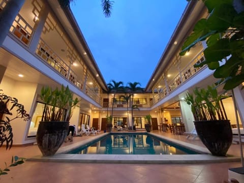 Property building, Swimming pool