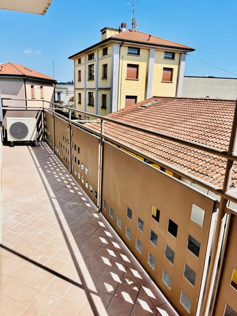 BERGAMO AIRPORT ROOMS Self check-in Bed and Breakfast in Bergamo