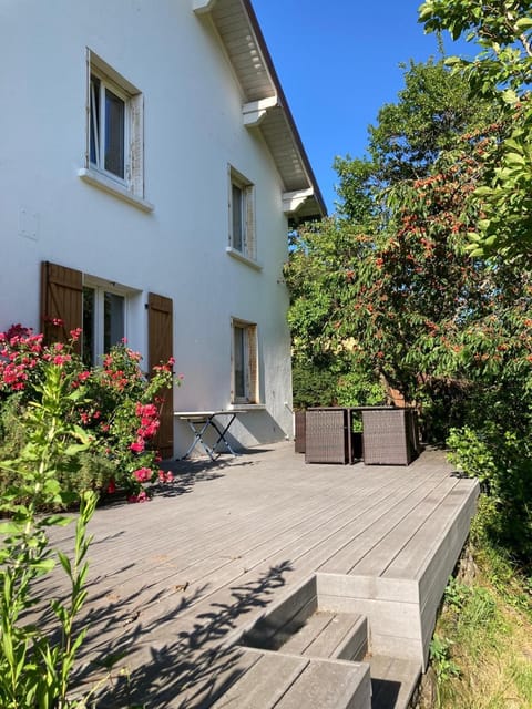 Patio, Garden view