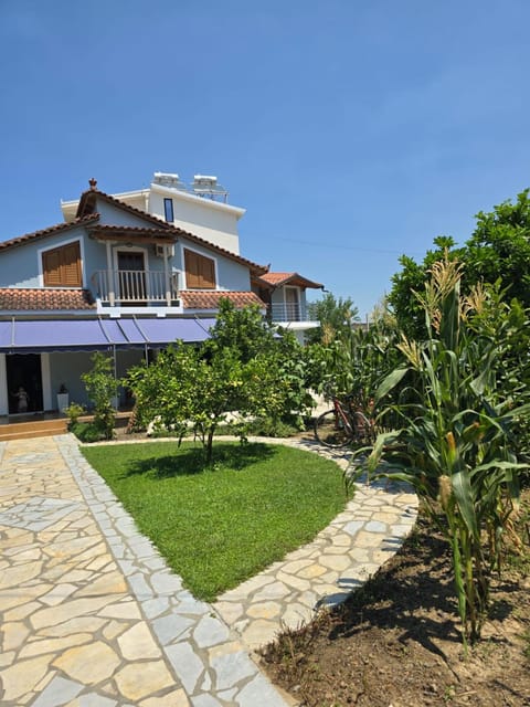 TRiAD Nature lodge in Vlorë