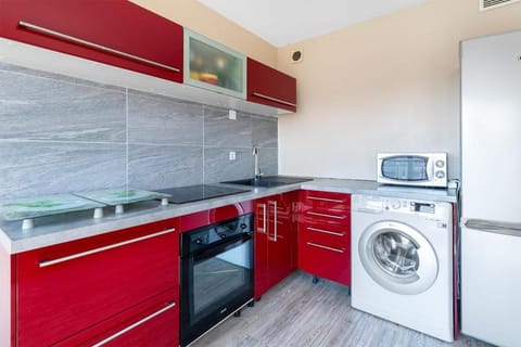 Studio avec terrasse, piscine, accès direct plage Apartment in Cannes