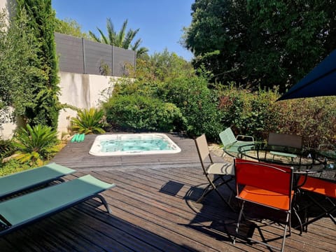 Spa and wellness centre/facilities, Pool view, Swimming pool