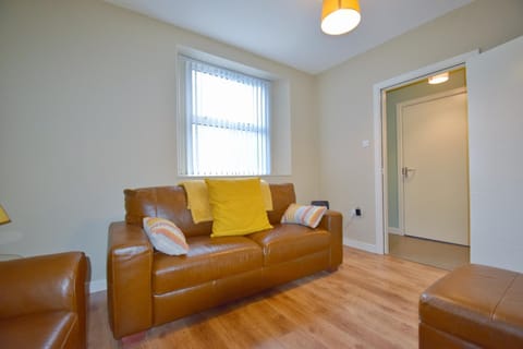 Lovely 2 Bedroom Apartment in Omagh Town Centre Apartment in Omagh