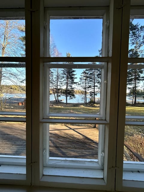 Kalastajan unelma - oma ranta ja laituri - vesillelaskuramppi Chalet in Uusimaa