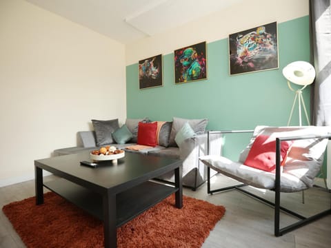 Living room, Decorative detail, Seating area