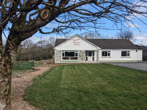Property building, Spring, Day, Natural landscape, Garden, Garden view