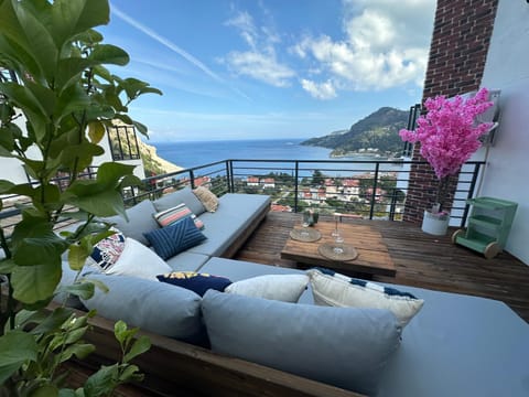 Patio, Day, Natural landscape, Balcony/Terrace, Sea view