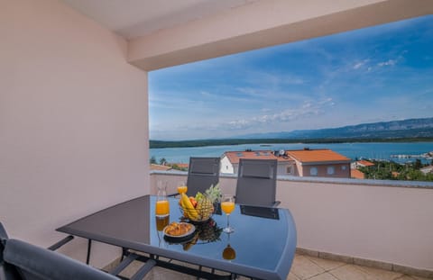 Balcony/Terrace, Mountain view, Sea view