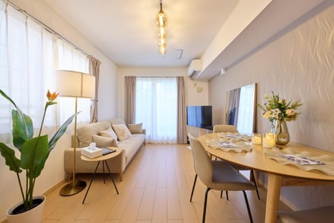 TV and multimedia, Living room, Dining area