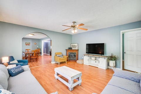 Hike, Fish and Ride Pet-Friendly Huntsville Home House in Tennessee