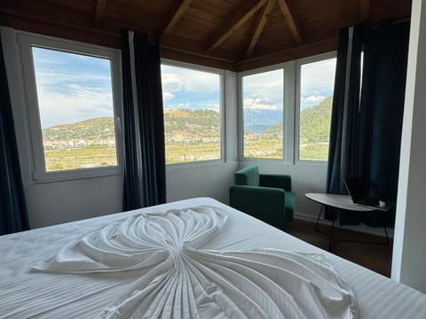 Bed, Natural landscape, Photo of the whole room, Bedroom, Mountain view