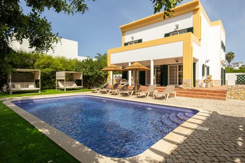 Patio, Garden, Garden view, Pool view, Swimming pool, sunbed