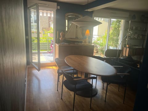 Chez l habitant chambre et salle de bains autonomes Vacation rental in Levallois-Perret