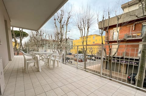 Property building, Patio, Day, View (from property/room), Balcony/Terrace, Dining area